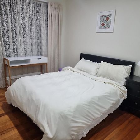 Two Separate Rooms At 34 Clarevale Clayton Esterno foto